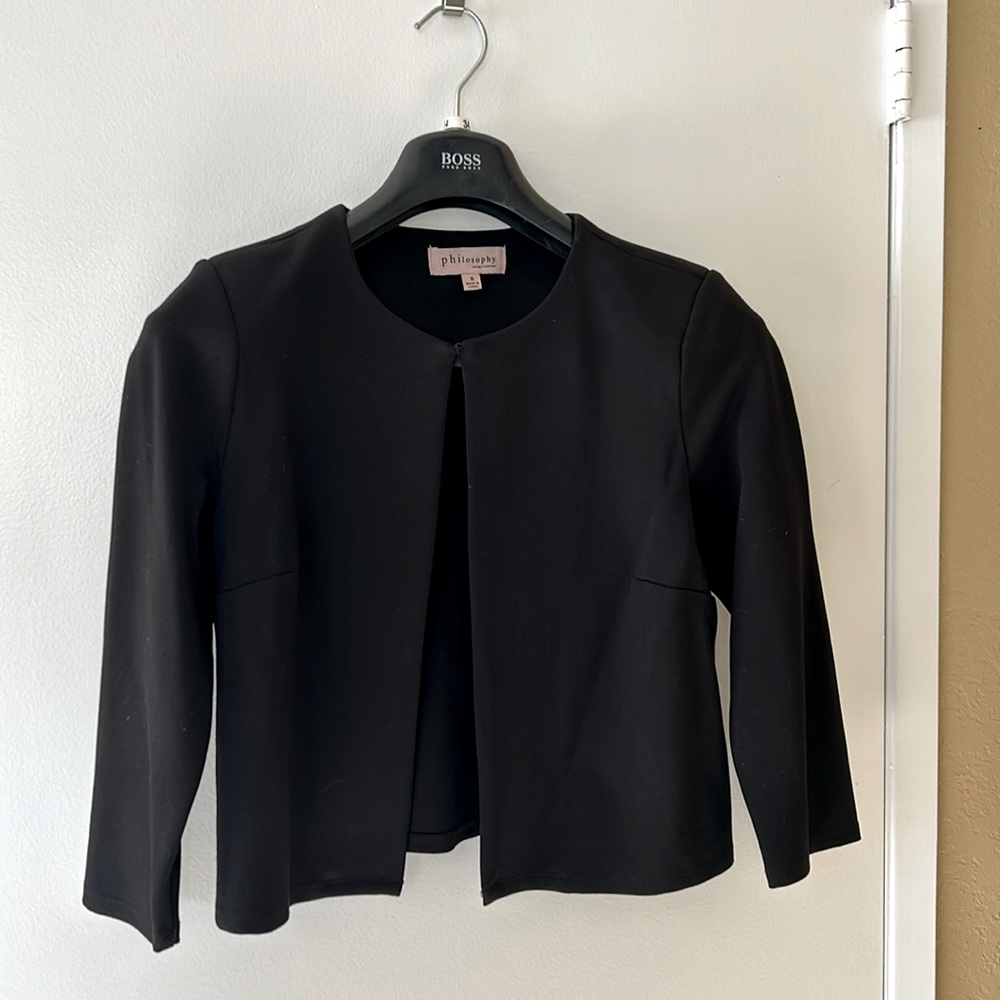 Philosophy Top Close Black Cropped Jacket
